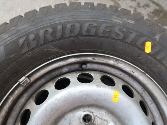 Stålfælge med vinterdæk BRIDGESTONE 235/65R16 C