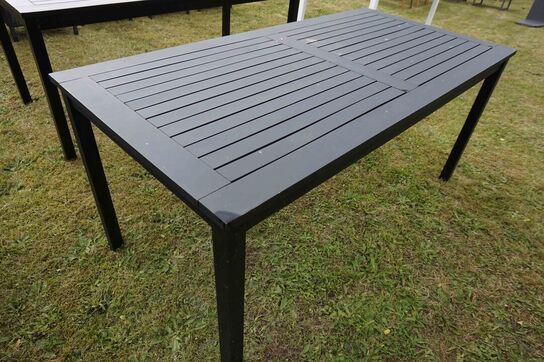 Rosenborg havebord Matsort 