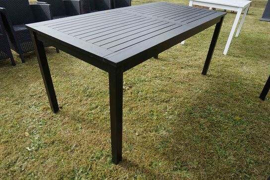 Rosenborg havebord Matsort 