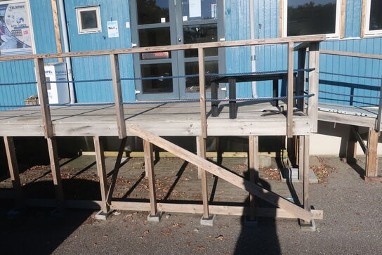 Kontorpavillon bestående af 6 moduler med indhold, hegn, trappe, køkken, toilet m.m.