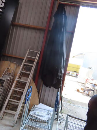 Stor Parasol (ca 4 meter høj)