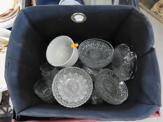 Diverse serveringsfade i glas, Muslingeskaller mv. 