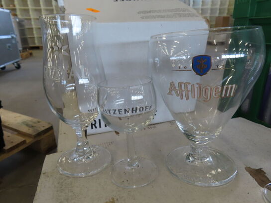 Diverse glas ROYAL, AALBORG AKVAVIT 