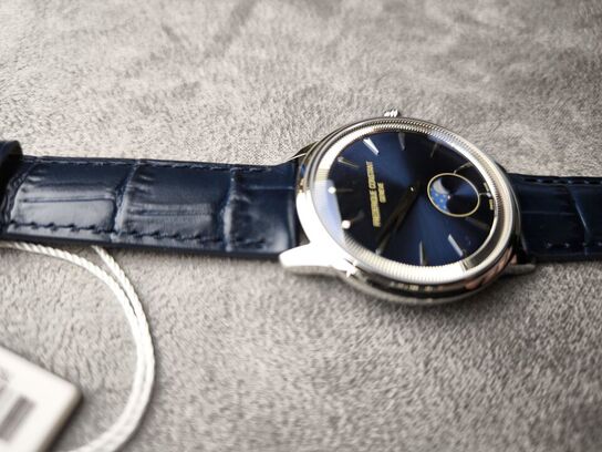 Herreur  FREDERIQUE CONSTANT Classics 37 mm quartz