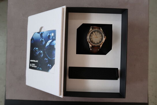 Herreur MONTBLANC 1858 Chronograph 0 Oxygen 42 mm aut.