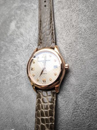 Dameur  FREDERIQUE CONSTANT 36 mm aut.