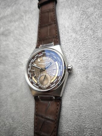 Herreur  FREDERIQUE CONSTANT Worldtimer Manufacture 41 mm aut.