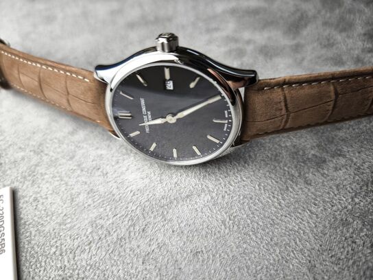 Herreur  FREDERIQUE CONSTANT Classics Index 40 mm quartz