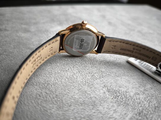 Dameur FREDERIQUE CONSTANT Slim Line 29 mm quartz