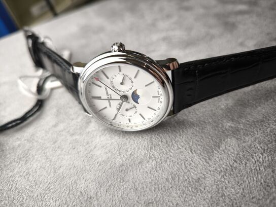 Herreur  FREDERIQUE CONSTANT Classics Business Timer 40 mm quartz