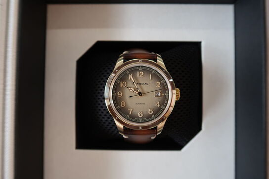 Herreur MONTBLANC 1858 Chronograph 0 Oxygen 42 mm aut.