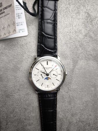 Herreur  FREDERIQUE CONSTANT Classics Business Timer 40 mm quartz