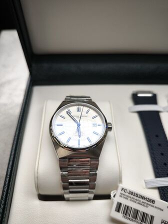 Herreur  FREDERIQUE CONSTANT Highlife 39 mm aut.