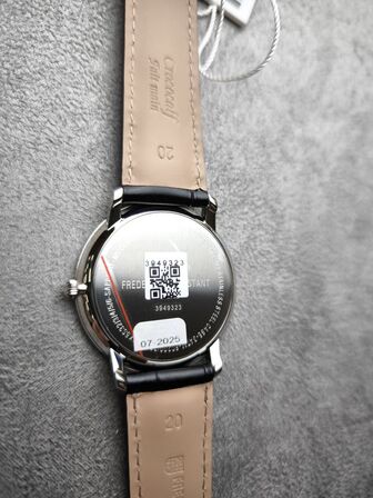 Herreur  FREDERIQUE CONSTANT Slime Line Gents small second 37 mm quartz