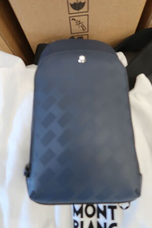 Taske MONTBLANC Medium On-Body Bag in Extreme Leather