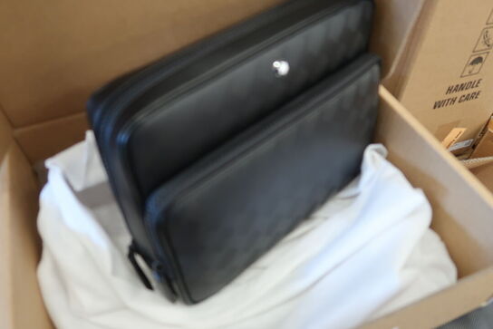 Taske MONTBLANC Montblanc Extreme 3.0 Messenger Mini Black