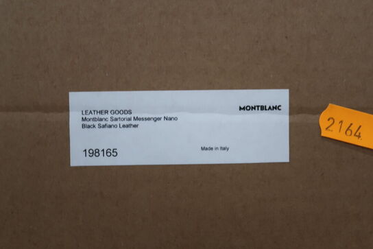 Taske MONTBLANC Montblanc Sartorial Messenger Nano Black Safiano Leather