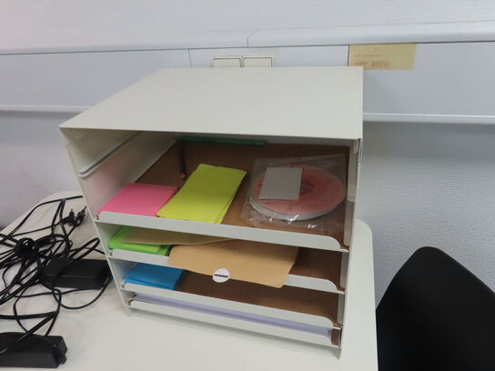 Bord & 2 stk. Stole, m.v.