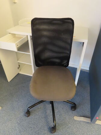 2 stk. Borde & 2 stk. Stole