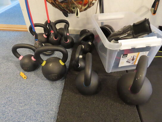 Parti kettlebells, hullahopringe, elastikker, m.v.