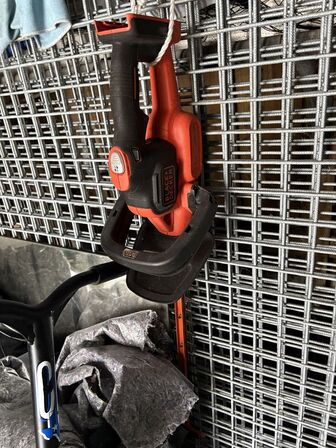 Hækkeklipper BLACK & DECKER