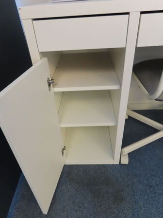 2 stk. Borde & 2 stk. Stole