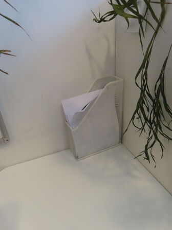 Bord, stol, afskærmning, m.v.