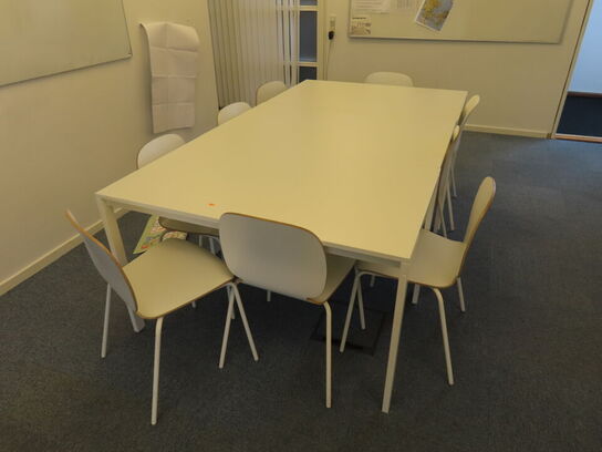 Mødebord inkl. 9 stk. Stole