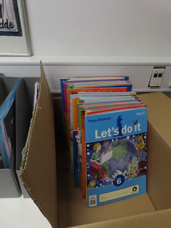 Bord, stol & Makulator