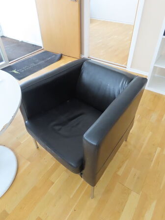 Diverse kurvemøbler, stole, bord, m.v.