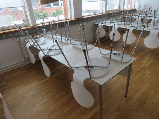 5 stk. Borde & 33 stk. Stole