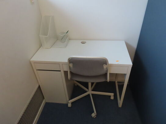 2 stk. Borde & 2 stk. Stole