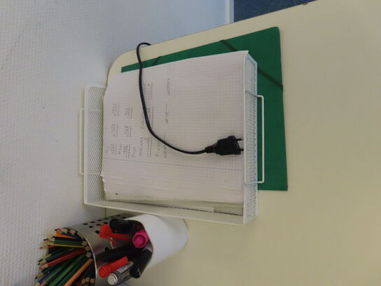 Bord, whiteboard, reol, m.v.