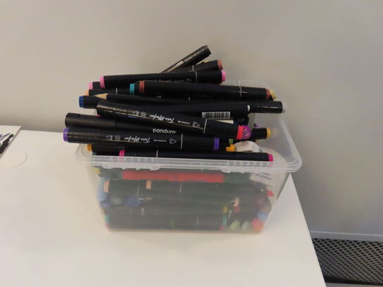 Bord, stol, afskærmning, m.v.