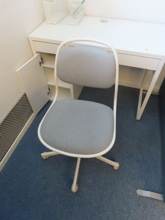 2 stk. Borde & 2 stk. Stole