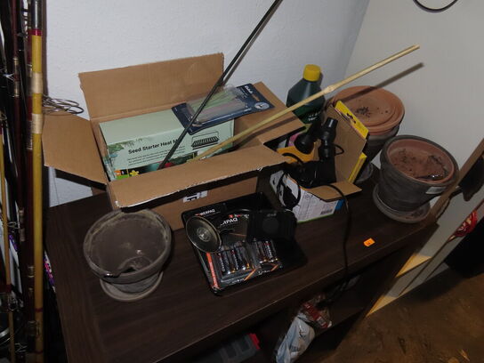 3 stk. Reoler med indhold