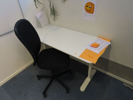 Bord, stol, afskærmning, m.v.