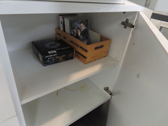 Reolsystem med indhold IKEA