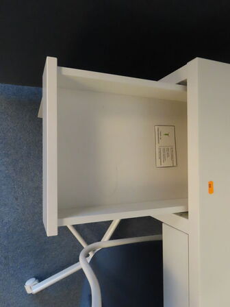 2 stk. Borde & 2 stk. Stole