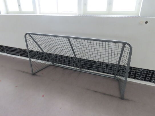 2 stk. Rullekasser 2 stk. Mål inkl. Skumgulv TRESS