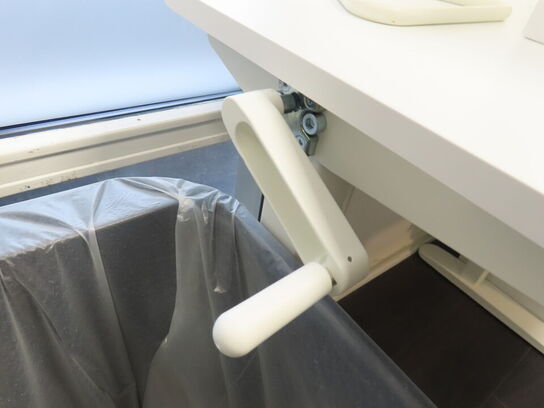 2 stk. Borde & 2 stk. Stole, skærm, m.v. IKEA