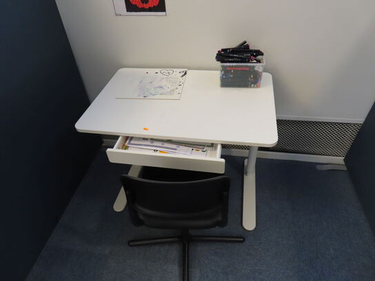 Bord, stol, afskærmning, m.v.