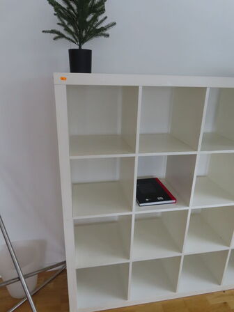 Reol, bord, stol, m.v.