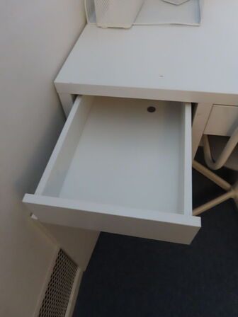 2 stk. Borde & 2 stk. Stole