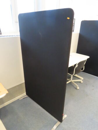 Bord, stol, afskærmning, m.v.