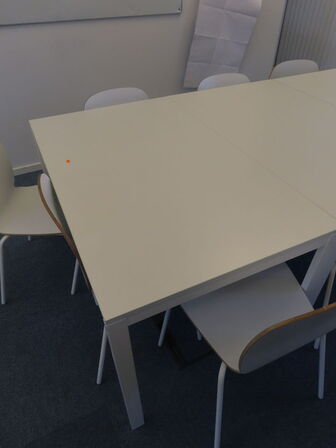 Mødebord inkl. 9 stk. Stole