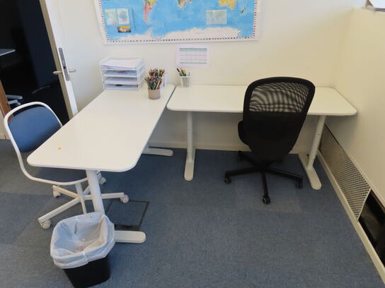 2 stk. Borde & 2 stk. Stole, m.v.