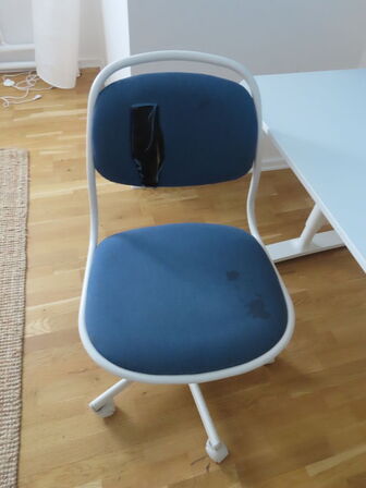 2 stk. Borde, stole, m.v.