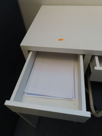 2 stk. Borde & 2 stk. Stole