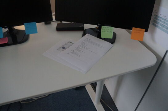 Bord, stol, skærme, m.v.